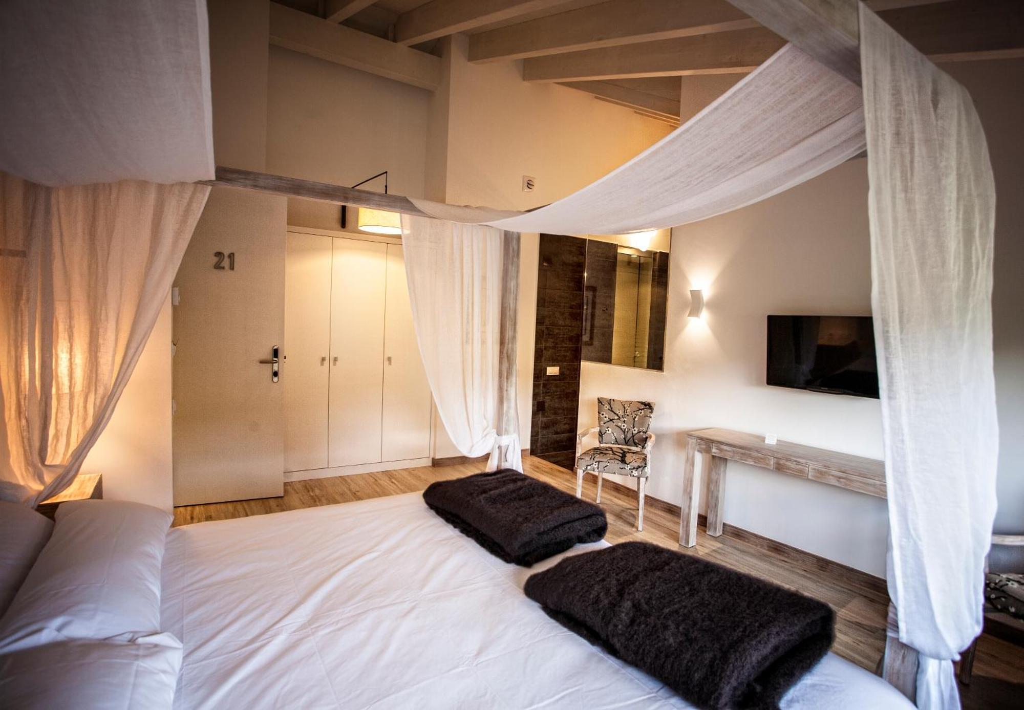 Hotel Pura Vida Valganon Екстер'єр фото