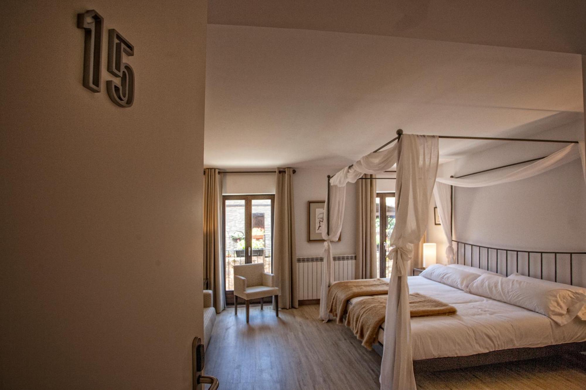 Hotel Pura Vida Valganon Екстер'єр фото